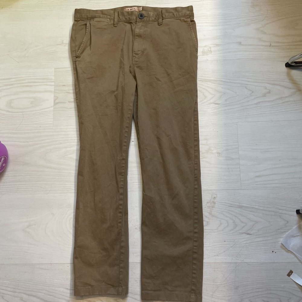 Men’s Khaki Pants Waist 32” Inseam 28”